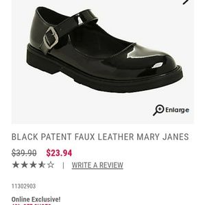 ISO black patent Mary Jane shoes 10